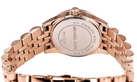 como reconocer un reloj michael kors original|reloj michael kors hombre.